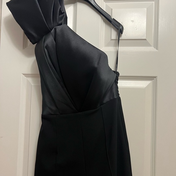 Solace London Hester Jumpsuit in Black - Picture 5 of 8